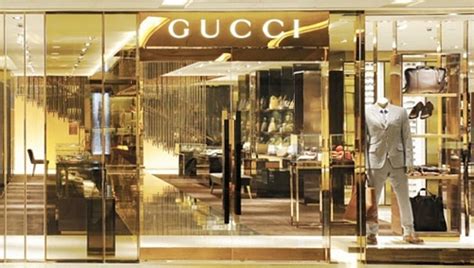 gucci changi opening times.